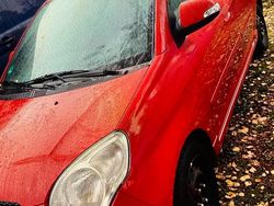 Rot Gebraucht 2009 Kia Picanto Kleinwagen | 2.200 €