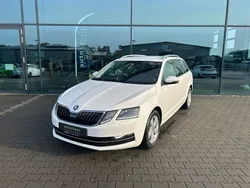 Weiß Gebraucht 2019 Skoda Octavia Style Kombi | 20.490 € (Etwas zu teuer)