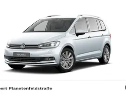 Silber Gebraucht 2024 VW Touran Highline Van / Kleinbus | 34.922 € (Fairer Preis)