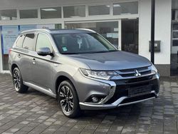 Grau Gebraucht 2019 Mitsubishi Outlander P-HEV SUV | 18.900 € (Fairer Preis)