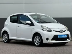 Weiß Gebraucht 2013 Toyota Aygo Kleinwagen | 3.990 € (Fairer Preis)