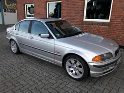 Silber Gebraucht 1998 BMW 323 Limousine | 1.750 € (Guter Preis)