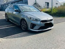 Grau Gebraucht 2021 Kia ProCeed GT-Line Kleinwagen | 20.900 € (Fairer Preis)