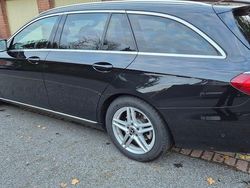 Schwarz Gebraucht 2017 Mercedes E220 Kombi | 23.900 € (Teuer)
