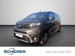Grau Gebraucht 2023 Toyota Proace Verso Team Kombi | 38.100 € (Fairer Preis)