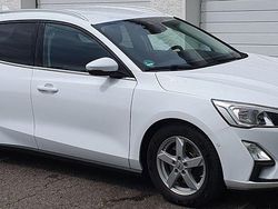 Weiß Gebraucht 2019 Ford Focus Cool & Connect Kombi | 9.500 € (Guter Preis)