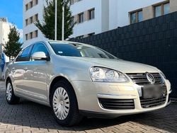 Beige Gebraucht 2010 VW Jetta Limousine | 2.999 € (Fairer Preis)
