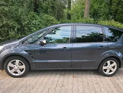 Grau Gebraucht 2007 Ford S-MAX S Van / Kleinbus | 1.600 € (Superpreis)