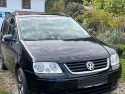 Schwarz Gebraucht 2006 VW Touran Van / Kleinbus | 2.300 € (Fairer Preis)
