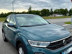 Blau Gebraucht 2024 VW T-Roc Life SUV | 24.200 € (Fairer Preis)