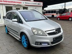 Silber Gebraucht 2006 Opel Zafira Edition Van / Kleinbus | 2.350 € (Fairer Preis)