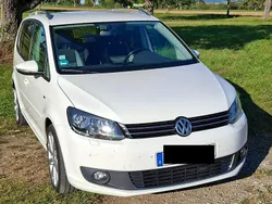 Weiß Gebraucht 2013 VW Touran Life Van / Kleinbus | 8.600 € (Fairer Preis)