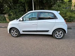 Weiß Gebraucht 2015 Renault Twingo Kleinwagen | 4.200 €