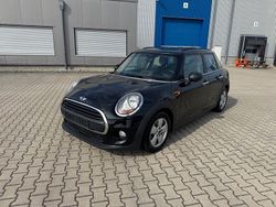 Schwarz Gebraucht 2017 Mini ONE Kleinwagen | 4.990 €
