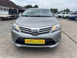 Grau Gebraucht 2012 Toyota Avensis Life Limousine | 7.900 € (Guter Preis)