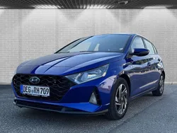 Intense blue Gebraucht 2021 Hyundai i20 Intro Edition Limousine | 13.200 € (Fairer Preis)