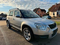 Silber Gebraucht 2013 Skoda Yeti GreenLine SUV | 3.900 €