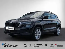 Schwarzmagic perleffekt Gebraucht 2024 Skoda Karoq Selection SUV | 31.228 € (Guter Preis)