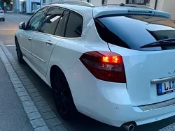Weiß Gebraucht 2014 Renault Laguna III Kombi | 6.500 € (Etwas zu teuer)