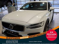 Weiss crystal white pearl / me Gebraucht 2023 Volvo V60 CC Ultimate Kombi | 38.980 € (Etwas zu teuer)