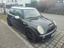 Schwarz Gebraucht 2006 Mini John Cooper Works Kleinwagen | 4.800 € (Fairer Preis)
