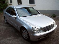 Silber Gebraucht 2002 Mercedes C200 Classic Limousine | 749 € (Superpreis)