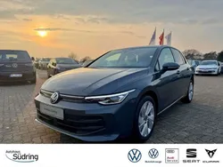 Grau Gebraucht 2024 VW Golf VIII Life Limousine | 26.989 € (Fairer Preis)