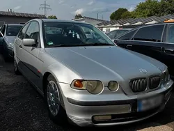 Silber Gebraucht 2001 BMW 316 Compact Kleinwagen | 260 € (Superpreis)