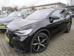Grenadillschwarz metallic Gebraucht 2024 VW ID.4 GTX SUV | 40.990 € (Guter Preis)