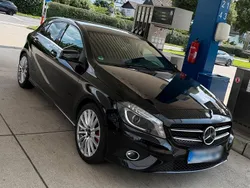 Schwarz Gebraucht 2014 Mercedes A200 Limousine | 12.450 €