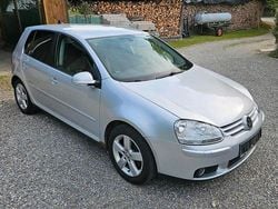 Silber Gebraucht 2008 VW Golf V Kombi | 2.200 € (Etwas zu teuer)