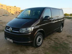 Braun Gebraucht 2017 VW T6 Highline Van | 27.000 €