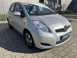 Silber Gebraucht 2009 Toyota Yaris Sol Kleinwagen | 3.999 € (Fairer Preis)