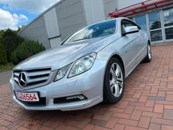 Silber Gebraucht 2010 Mercedes E250 SE Coupé | 8.850 € (Fairer Preis)
