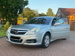 Grau Gebraucht 2007 Opel Signum Kombi | 4.500 € (Teuer)