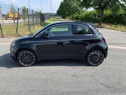 Schwarz Gebraucht 2022 Fiat 500e La Prima Limousine | 18.500 € (Fairer Preis)