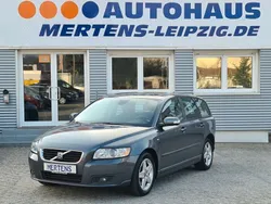 Grau Gebraucht 2009 Volvo V50 Momentum Kombi | 3.790 € (Fairer Preis)