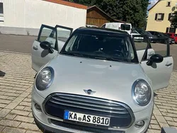 Grau Gebraucht 2014 Mini Cooper D Kleinwagen | 8.500 € (Etwas zu teuer)