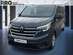 Kometengrau Gebraucht 2024 Renault Trafic Evolution Van | 33.990 € (Fairer Preis)