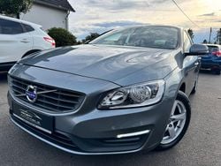 Grau Gebraucht 2016 Volvo V60 Business Edition Kombi | 11.997 € (Guter Preis)
