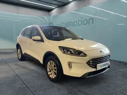 Weiß Gebraucht 2022 Ford Kuga Titanium SUV | 23.496 € (Fairer Preis)