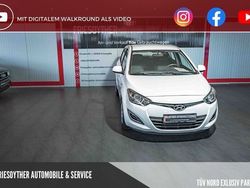 Weiß Gebraucht 2012 Hyundai i20 Classic Limousine | 3.990 € (Fairer Preis)