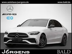Weiß Gebraucht 2025 Mercedes C200 AMG Limousine | 52.880 €