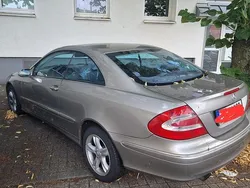 Gold Gebraucht 2003 Mercedes CLK200 Coupé | 1.850 €