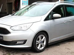 Weiß Gebraucht 2016 Ford Grand C-Max Van / Kleinbus | 6.200 € (Guter Preis)
