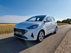 Weiß Gebraucht 2021 Hyundai i10 Trend Kleinwagen | 12.800 € (Guter Preis)