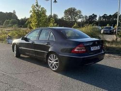 Blau Gebraucht 2001 Mercedes C240 Elegance Limousine | 4.499 € (Teuer)