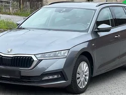 Grau Gebraucht 2023 Skoda Octavia Kombi | 22.000 € (Superpreis)