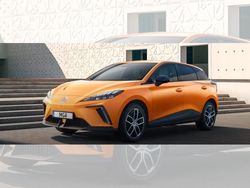 Orange (verschieden farben erhältlich) Gebraucht 2024 MG MG4 EV Luxury Kleinwagen | 41.990 €