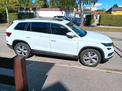 Weiß Gebraucht 2017 Skoda Kodiaq SUV | 20.995 € (Etwas zu teuer)